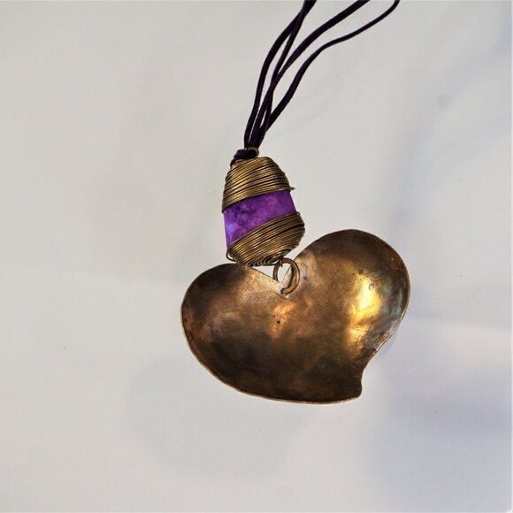 Oversized Brass Heart Wire Wrapped Purple Stone Statement Necklace Signed VTG - Picture 9 of 11